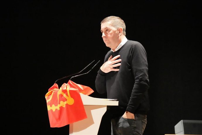 El corrdinador de EH BIldu, Arnaldo Otegi, durante la Asamblea General de la coalición en el BEC