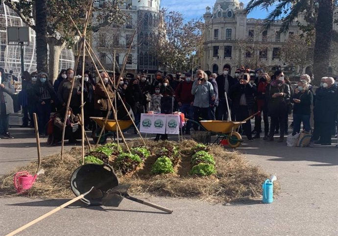Protesta este sábado de vecinos de Benimaclet que denuncian que el corte del brazo de Alegret "pondría en peligro 40.000 m2 de huerta"
