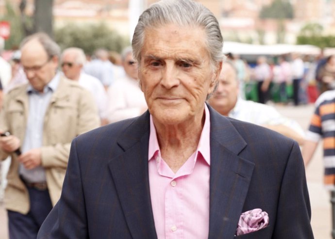 Archivo - El extorero Jaime Ostos, gran amigo de José Ortega Cano, ha acudido a San Isidro donde ha apoyado a sus compañeros y amigos. Se mostró feliz con las últimas informaciones de Ortega Cano, y es que ya está a la espera de que se ratifique el terc