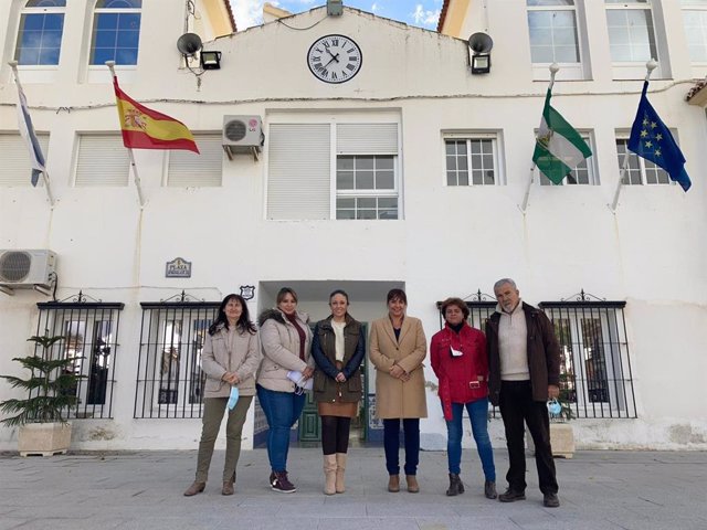 Visita de la diputada de Bienestar Social, Olvido de la Rosa, al municipio de Montillana (Granada).