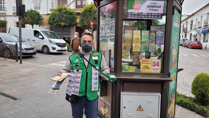 El vendedor de la ONCE Carlos Arroyo ha repartido 1,6 millones de euros en Bujalance.