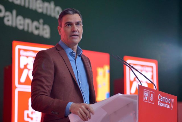 El presidente del Gobierno, Pedro Sánchez, interviene en el primer acto electoral en Palencia, en el Frontón de Eras de Santa Marina, a 9 de enero de 2022, en Palencia, Castilla y León (España). 