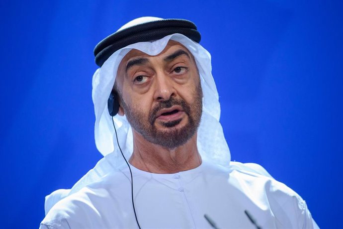Archivo - El príncipe heredero de Abú Dhabi y 'número dos' de las Fuerzas Armadas de Emiratos Árabes Unidos (EAU), Mohamed bin Zayed al Nahyan