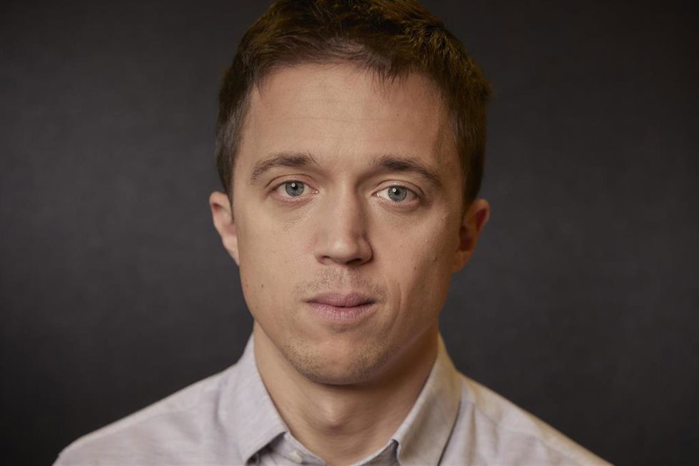 El líder de Más País, Íñigo Errejón, posa para Europa Press en el Congreso de los Diputados, a 23 de diciembre de 2021, en Madrid, (España). Errejón es presidente de Más País desde las elecciones generales de noviembre de 2019.