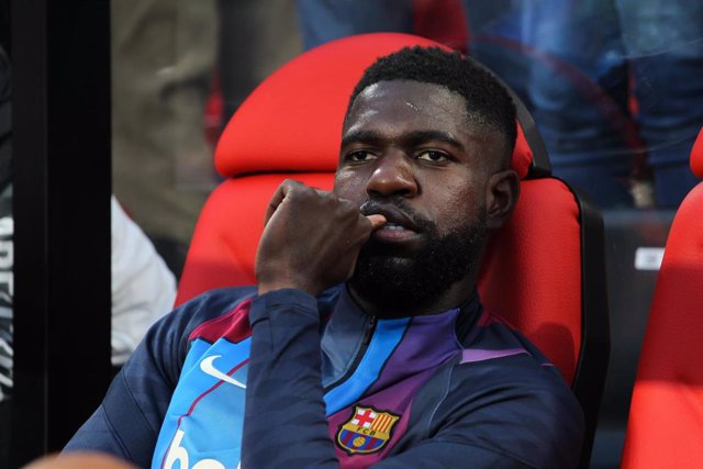 Archivo - Samuel Umtiti of FC Barcelona looks on during La Liga football match played between Rayo Vallecano and FC Barcelona at Vallecas stadium on October 27th, 2021 in Madrid, Spain.