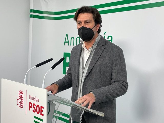 El portavoz de la Comisión Ejecutiva Provincial del PSOE de Huelva, Enrique Gaviño.