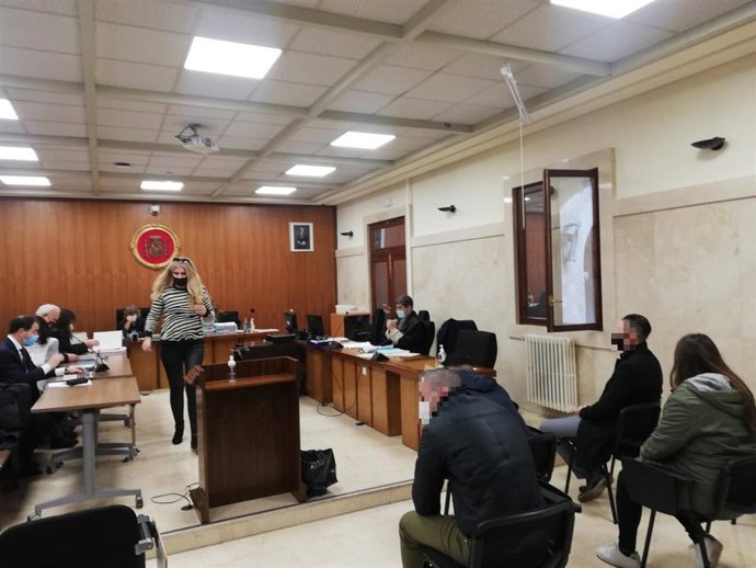 Sala de juicios en la Audiencia Provincial, este lunes para el juicio contra 11 personas por tráfico de drogas.