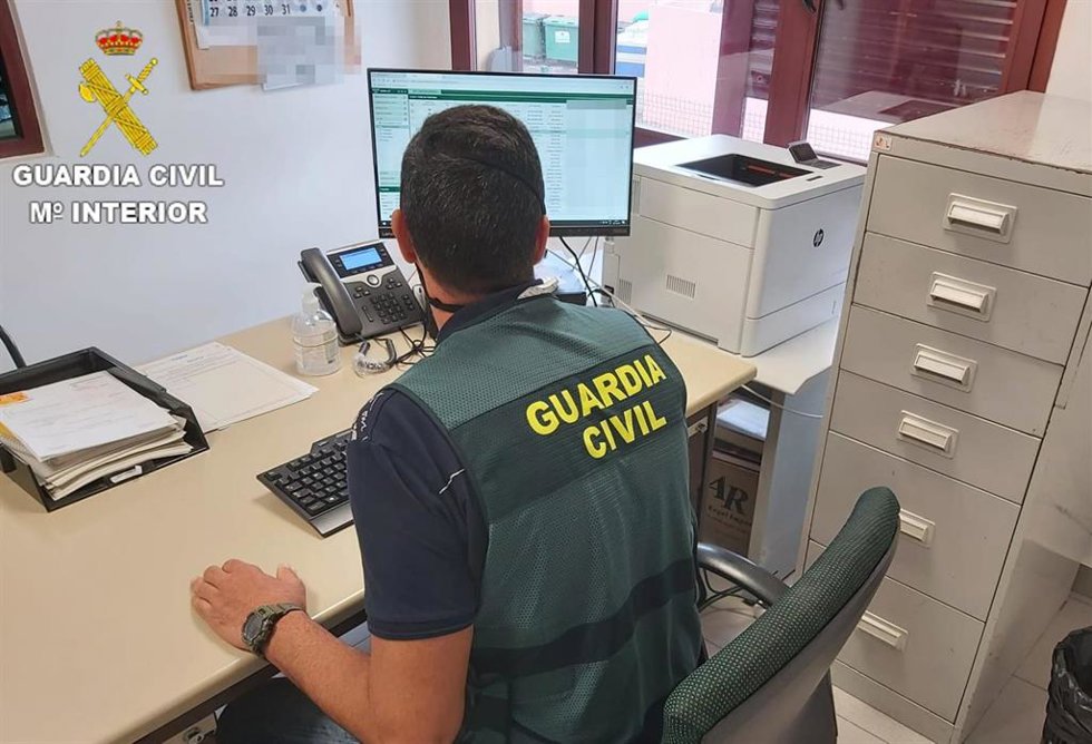 Archivo - Agente de la Guardia Civil