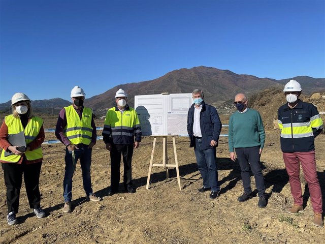 Estepona inicia las obras de un nuevo depósito de agua de 15.000 metros cúbicos para garantizar el suministro