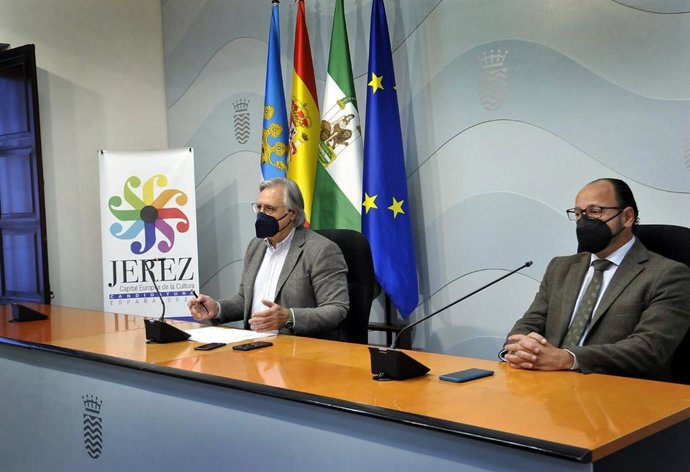 Archivo - Francisco Camas en rueda de prensa en el Ayuntamiento