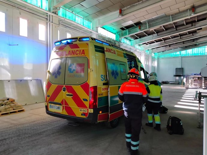 Herido un obrero al caerse desde una cubierta de 12 metros de altura en Ciempozuelos