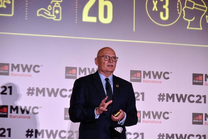 Archivo - El director general de la GSMA Limited, John Hoffman, en una presentación de la edición del MWC de 2021