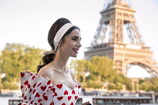 Archivo - Netflix renueva Emily en París por una tercera y una cuarta temporada