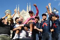 Egan Bernal renueva cinco años con el INEOS