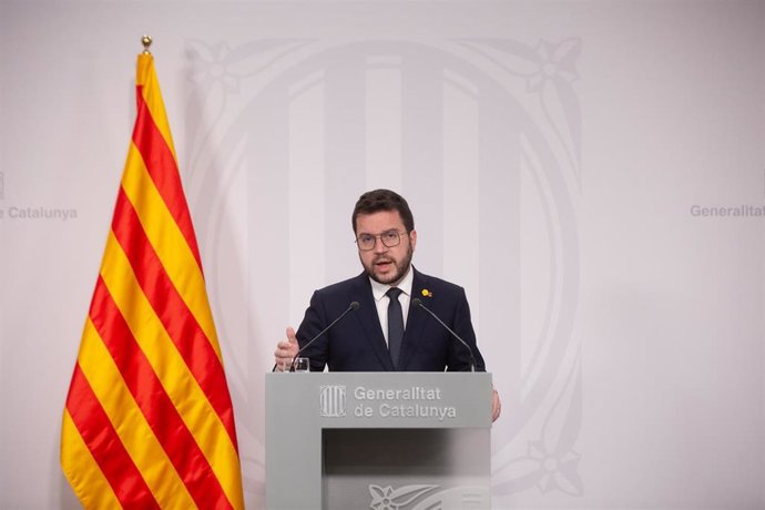 El presidente de la Generalitat, Pere Aragons, interviene en una rueda de prensa. Foto de archivo.