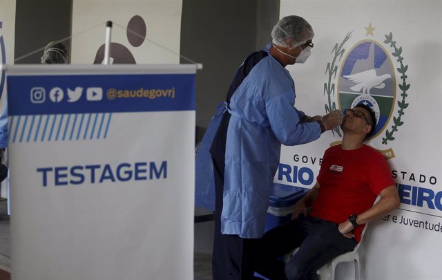 Puesto de pruebas de coronavirus en Río de Janeiro
