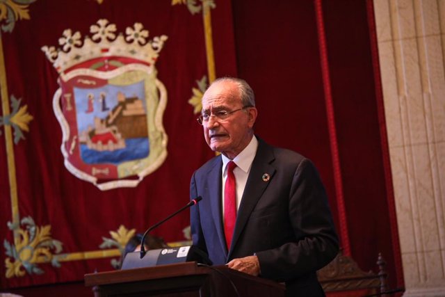 El alcalde de Málaga, Francisco de la Torre, durante el debate del estado de la ciudad