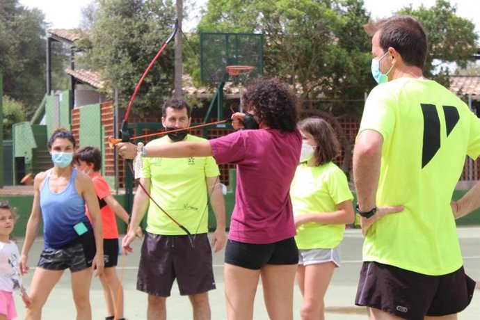 Una mujer participando en el programa de actividades deportivas del Consell de Mallorca.