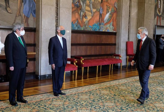 Jeronimo de Sousa ante el presidente de Portugal, Marcelo Rebelo de Sousa