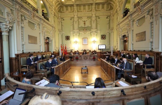 Pleno municipal del Ayuntamiento de Valladolid en enero de 2022.