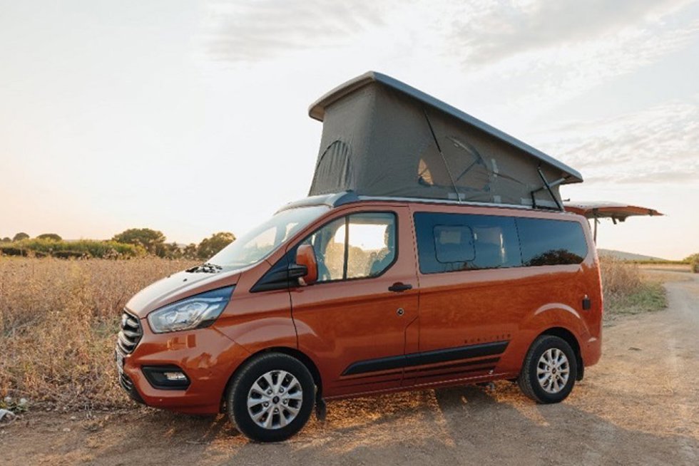 Ford-Werke y el grupo alemán Erwin Hymer (EHG), dedicado a la distribución de autocaravanas acuerdan el suministro de los modelos Transit y Transit Custom como base para vehículos de ocio