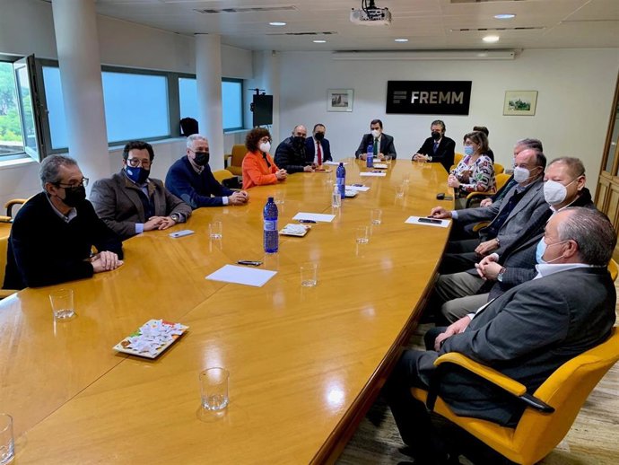 El consejero de Fomento e Infraestructuras, José Ramón Díez de Revenga, reunido con la comisión ejecutiva de Fremm dentro de la ronda de contactos sobre el `Pacto por las Infraestructuras de la Región de Murcia