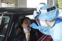 UGT tacha de "mentira" la contratación de los 8.000 sanitarios despedidos y CCOO dice que "no le cuadran" las cifras