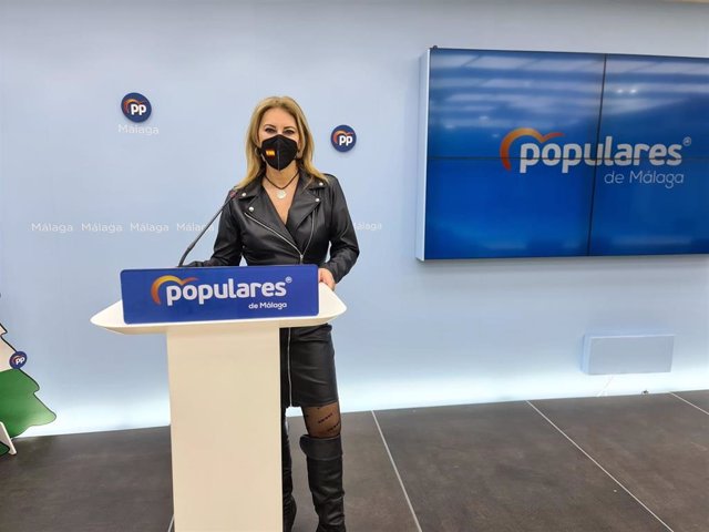 La diputada del PP por Málaga Carolina España en rueda de prensa