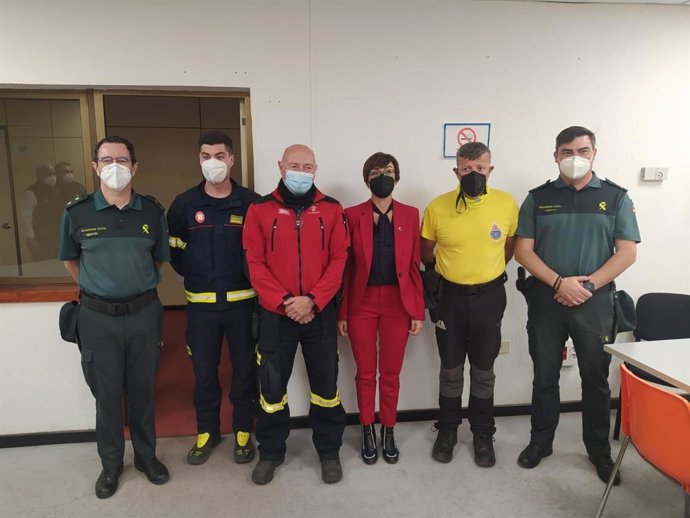 La directora de la Guardia Civil, María Gámez, visita el operativo por el volcán de La Palma