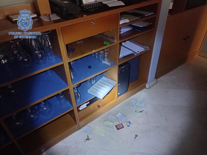 Detenido "infraganti" un varón, cliente de un hotel, por un delito de robo con fuerza de la recaudación de la cafetería