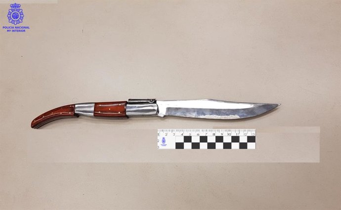 Archivo - Imagen de archivo de una navaja intervenida