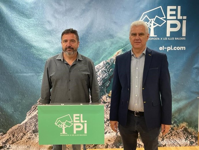 Archivo - El presidente de El PI-Proposta per les Illes, Tolo Gili (izq.); y el portavoz de la formación en el Parlament, Josep Meli (dcha.).