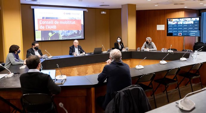 L'AMB estudia la viabilitat d'un servei metropolit de moto elctrica compartida
