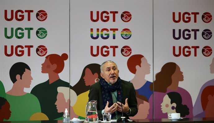 El secretario general de UGT, Pepe Álvarez, en un encuentro informativo, en la sede de UGT, a 12 de enero de 2022, en Madrid, (España). 