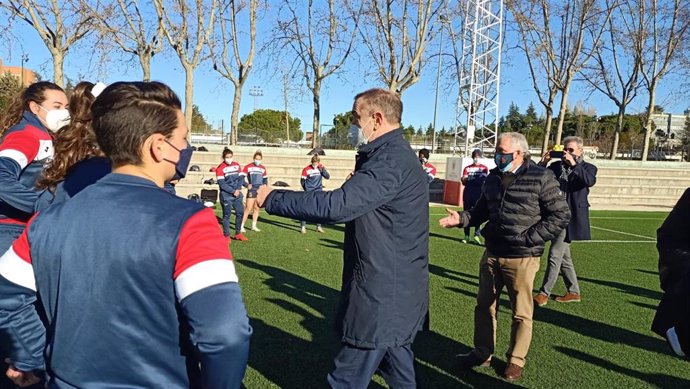 El presidente del CSD, José Manuel Franco, visitó a las Leonas7s antes de las HSBC Spain Sevens en Málaga y Sevilla de finales de este enero.