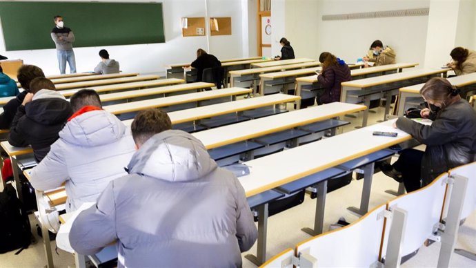 Examen celebrado en luna universidad andaluza en la sexta ola de contagios.