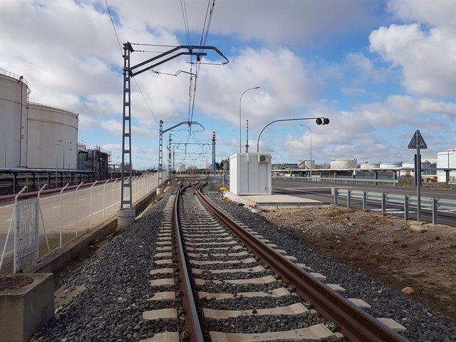 Punt de trobada entre les xarxes ferroviàries d'Adif i el Port de Tarragona