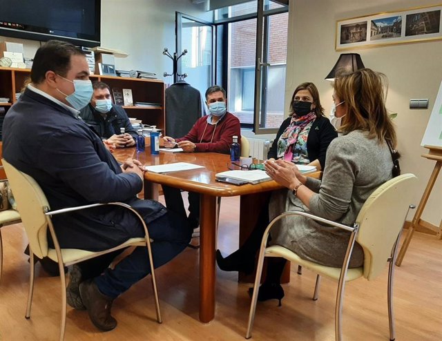 Reunión con el alcalde de Martos, Víctor Torres