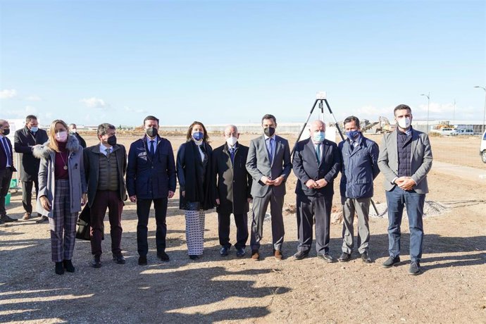 El presidente de Diputación, Javier A. García, asiste a la colocación de la primera piedra del Hospital de Alta Resolución de Roquetas de Mar.