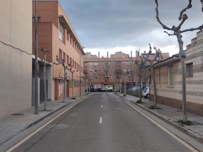 La calle Pignatelli de Utebo, donde se va a poner un paso de peatones elevado.