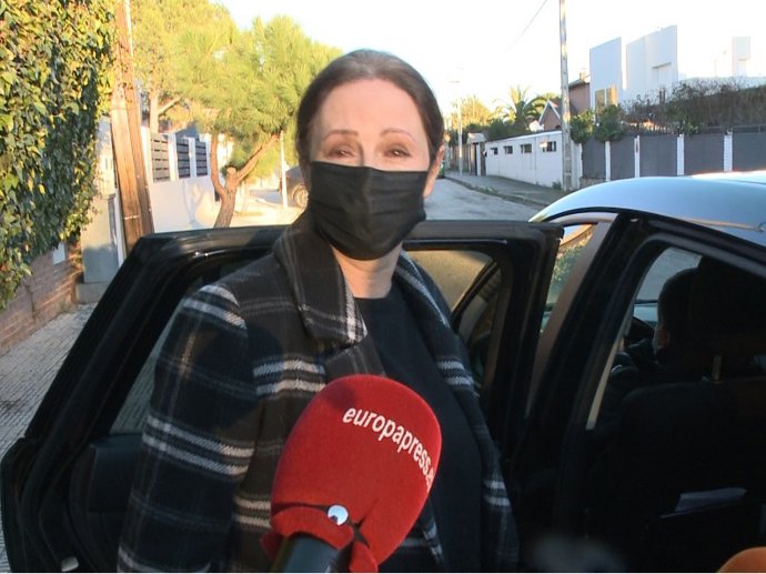 Archivo - Gabriela Ostos sale de la casa de Mari Ángeles Grajal tras el fallecimiento de su padre Jaime Ostos