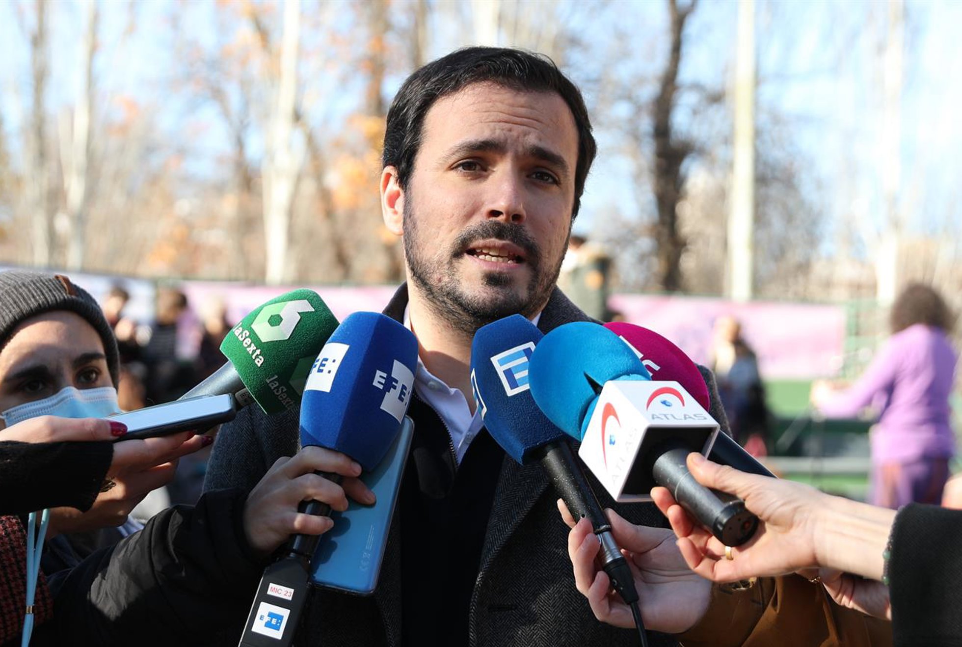 Archivo - El ministro de Consumo, Alberto Garzón, durante el cierre de la campaña ‘huelga de juguetes’, en el Teatro de Títeres del Parque del Retiro, a 12 de diciembre de 2021, en Madrid (España). 