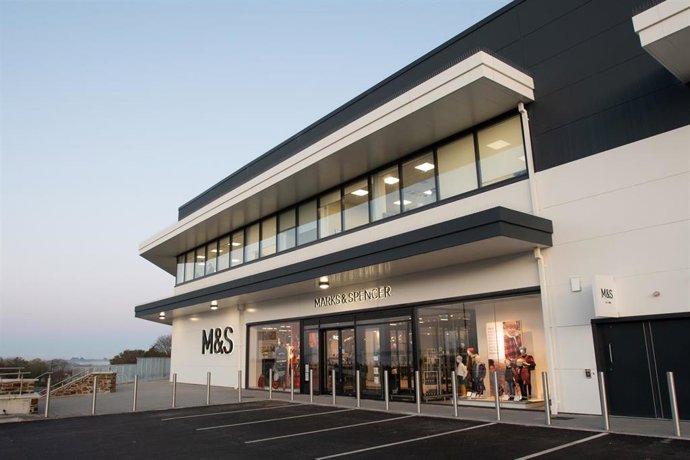 Archivo - Tienda de Marks & Spencer (M&S)