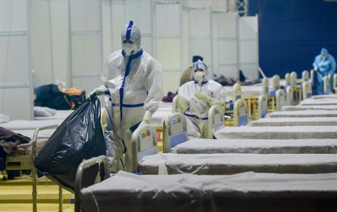 Centro de tratamiento de pacientes de coronavirus en la capital de India, Nueva Delhi