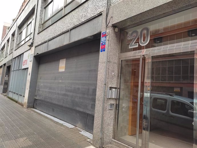 Lonja en la calle Jon Arrospide de Deusto, en Bilbao, que acogerá un nuevo supermercado Mercadona
