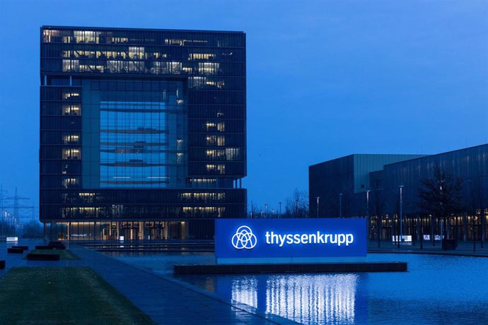 Archivo - 18 November 2021, North Rhine-Westphalia, Essen: A general view of the Thyssenkrupp headquarters ahead of it's annual press conference. Photo: Rolf Vennenbernd/dpa