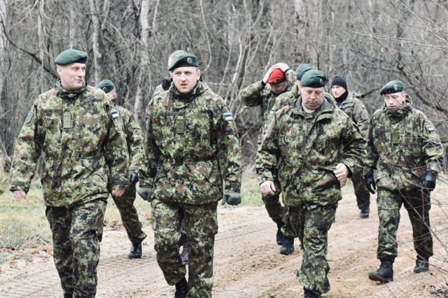 Archivo - Soldados estonios desplazados en la frontera entre Polonia y Bielorrusia