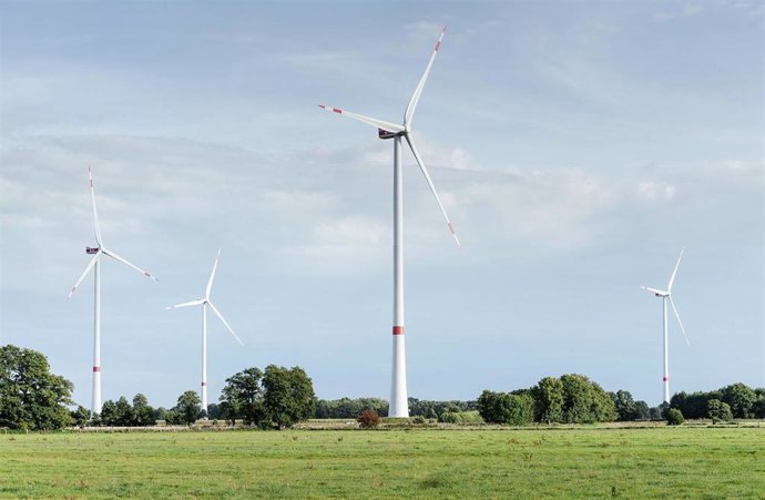 Archivo - Aerogeneradores.