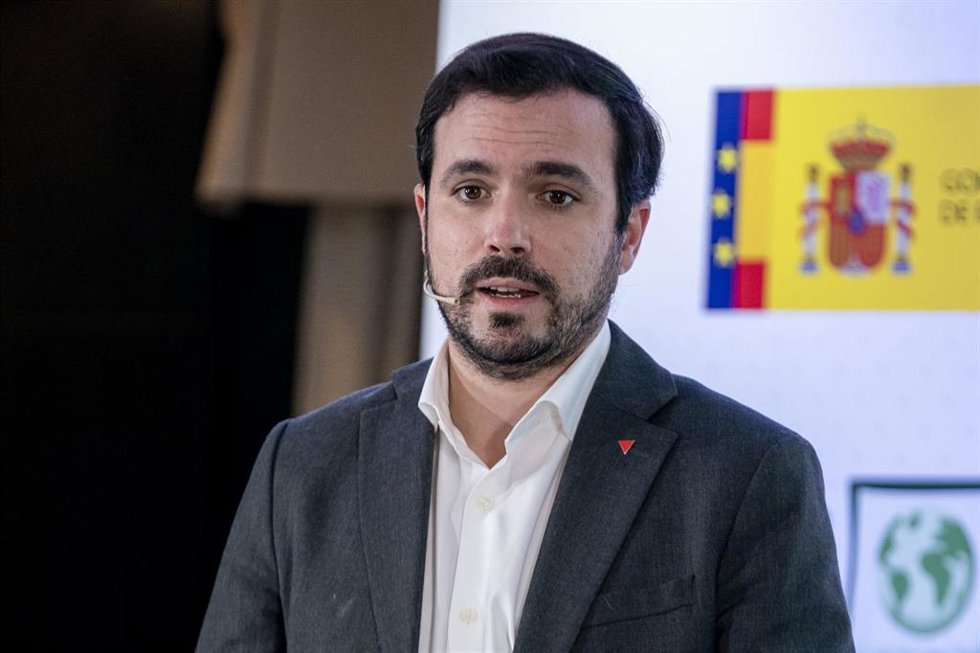Archivo - El ministro de Consumo, Alberto Garzón, inaugura el seminario Publicidad de alimentos dirigida a menores en España, en el Hotel NH Príncipe de Vergara, a 13 de diciembre de 2021, en Madrid, (España). 
