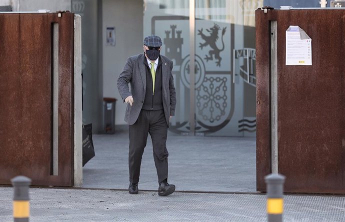 Arxiu - El comissari jubilat José Manuel Villarejo surt després de declarar a l'Audincia Nacional